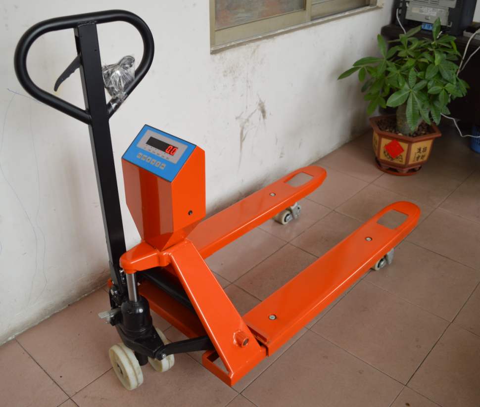 3噸電子叉車秤有幾個(gè)傳感器 物流倉(cāng)庫(kù)適用嗎？